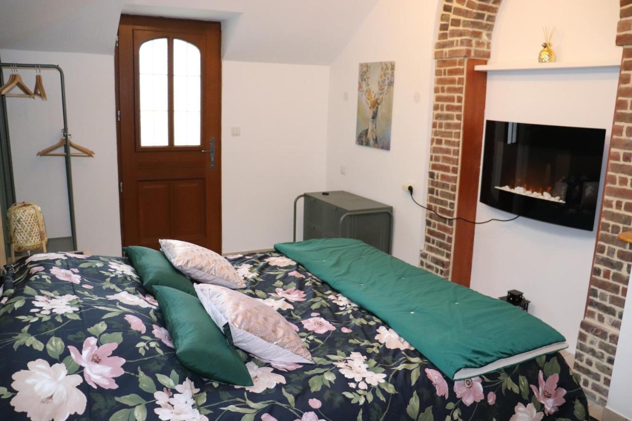 Gerponville Le Jardin Des Roses Bed & Breakfast エクステリア 写真