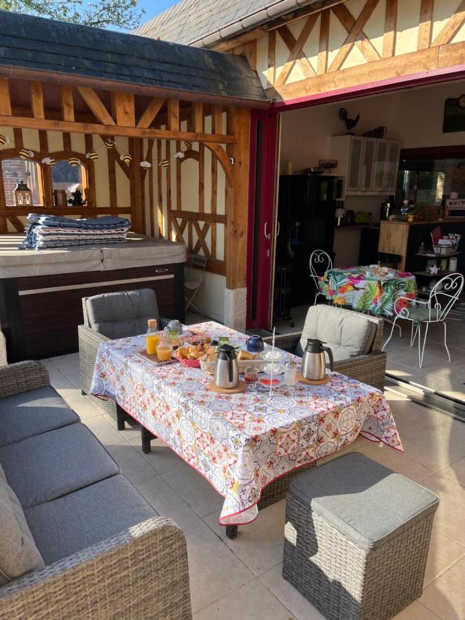 Gerponville Le Jardin Des Roses Bed & Breakfast エクステリア 写真